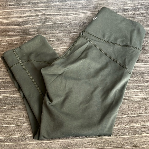 Lululemon In Movement Crop Leggings - Picture 1 of 6